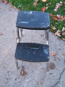 VINTAGE GRISWOLD STEP-STOOL - Picture 1 of 14