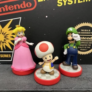 3x Nintendo Amiibos Peach Luigi & Toad NVL-001 Figure FREE POSTAGE - Picture 1 of 15