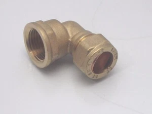 1/2 Npt Buchse 90o Ellbogen x 15 mm Kompressionsbeschlag für amerikanische Duschen Messing - Bild 1 von 3