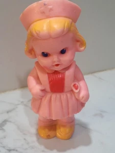 Vintage Sun Rubber Co. Quietscher Puppe Krankenschwester Spielzeug 1960 - Bild 1 von 8