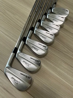 Titleist MB712 Iron set 4-pw / Dynamic Gold X100 - Image 1 of 4