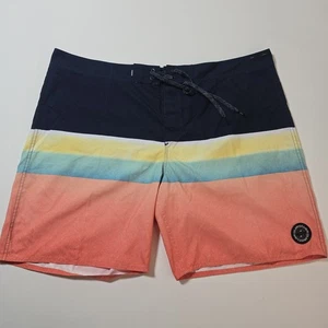Quicksilver Ombre Everyday Swell Vision Boardshorts Men's Size 40 - Picture 1 of 12