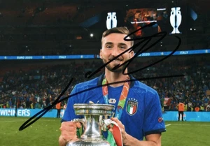 ITALY & ROMA: BRYAN CRISTANTE SIGNED 6x4 EURO 2020 TROPHY ACTION PHOTO+COA - Picture 1 of 1