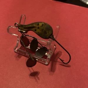 VINTAGE HANDMADE  wooden fishing lures. CREAM, Red Stripe BL. Spots Unique Wire! - Picture 1 of 9