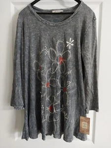 JESS & JANE Large Mineral Washed 100% Cotton Inspirational Daisy Gray Shirt NWT - Picture 1 of 4