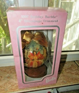 RARE 1997 BARBIE 4" DECOUPAGE ORNAMENT MIB WOOD & BRASS DISPLAY STAND - Picture 1 of 4