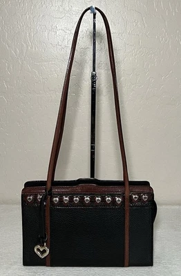 Cartera organizadora de bolsillo Brighton vintage de cuero negro pequeña con cremallera corazones  Foto 1 de 4