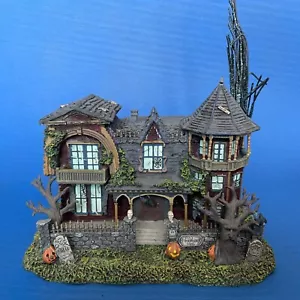 Hawthorne Village The Munsters “1313 Mockingbird Lane” Halloween Building - Picture 1 of 6