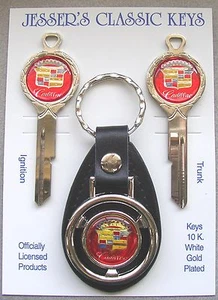 Red Cadillac Crest Deluxe Classic White Gold Keys Set 1941 1942 1943 1944 1945 - Picture 1 of 6