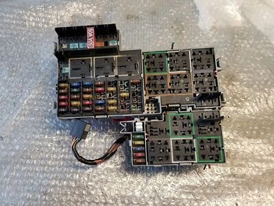 Sicherungskasten 09115142 DELPHI Opel Corsa C 1.2 55KW - Bild 1 von 2