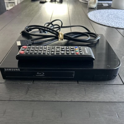 Samsung BD-HM51 Blu-ray Player with HDMI Cable And Remote - Tested - Image 1 of 4