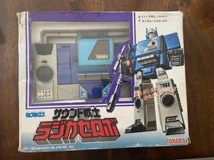 Takara Vintage Transformers G1 Diaclone Micro Change Blaster Radio Robot Figure - Picture 1 of 13