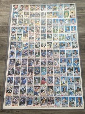 1982 OPC O-Pee-Chee baseball uncut 132 card sheet Nolan Ryan Bench +++ RARE !!! - Image 1 of 2