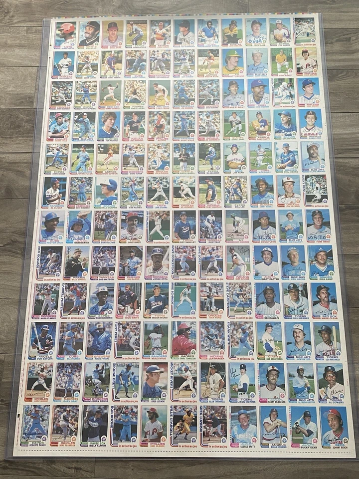 1982 OPC O-Pee-Chee baseball uncut 132 card sheet Nolan Ryan Bench +++ RARE !!! - Image 1 of 2