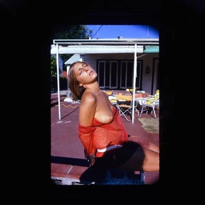 Nudo 35mm Trasparenza Slide Procace Modello Femmina Vintage Originale Pinup 31.6 - Foto 1 di 1
