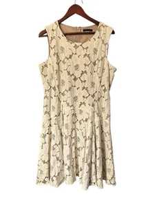 Tommy Hilfiger Fit & Flare Kleid Gr. 16 elfenbein Blumen Spitze ärmellos gefüttert - Bild 1 von 6