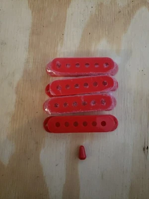 4 cubiertas rojas para pastillas de bobina simple Foto 1 de 2