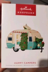 2022 Hallmark Keepsake Ornament Happy Campers Camping Wohnmobil Anhänger Neu in Box  - Bild 1 von 3