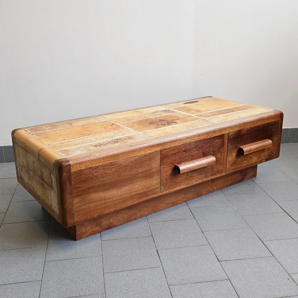 TABLE BASSE VINTAGE 1970 EN CERAMIQUE HERBIER CHENE MASSIF 3 TIROIRS DLG CAPRON - Photo 1/4