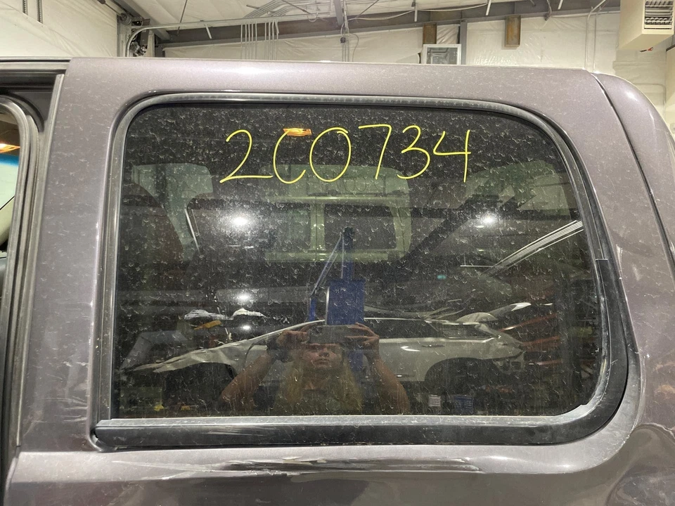 2007 - 2014 GMC Sierra 2500 Driver LH Left Rear Door Window Glass (Glass Only) - Image 1 of 1