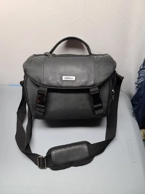 Nikon Bag Deluxe Digital SLR DSLR Black Padded Shoulder Strap Camera Case 17001 - Image 1 of 4