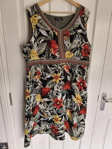 VESTIDO LINO PARTE FLORAL VERDE ROJO AMARILLO - TALLA GRANDE 18 - Imagen 1 de 4