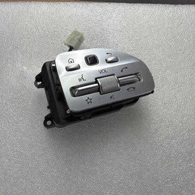 Interruptor botón volante mercedes amg gl,gla,a,b,c,e,s,glb,gle,gls Foto 1 de 4