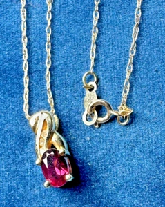 Vintage Solid 10k Gold Necklace w/Red Garnet / Ruby? 1.58g Pendant Diamonds 18” - Picture 1 of 4