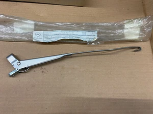 Mercedes w114/w115 left wiper arm 1158201344, 3398100705 - Picture 1 of 1
