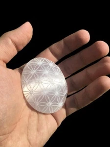 Selenite Palm Stone Etched Flower Life Crystal Healing Reiki Polish Worry Stone - Picture 1 of 13