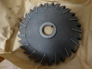 F&D HSS Staggered Tooth Side Mill Cutter - 9" Dia x 5/8" Wide x 1-1/2" Hole - Picture 1 of 2