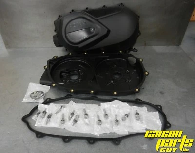 Крышка ремня вариатора Can Am от оригинального производителя Maverick Commander 420612313 полный комплект - Изображение 1 из 4