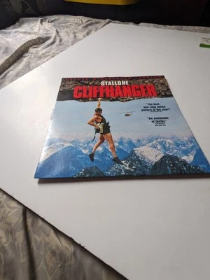 Cliffhanger Laserdisc Deluxe Widescreen Version - Image 1 of 4