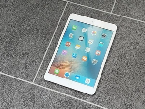 Apple iPad mini 1a Generazione - 16GB - Argento - Ottime Condizioni - Spedizione Gratuita - Foto 1 di 5