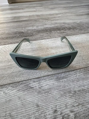 Gafas de sol Rag & Bone RNB 1068/S azul degradado 53-16-140 usadas ¡buen estado! Foto 1 de 4