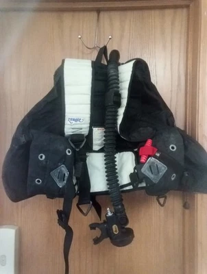 Chaleco de buceo Zeagle compensador de flotabilidad, talla MD, no probado Foto 1 de 4