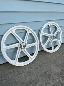 White Skyway 20 inch Tuff Wheels Mags Rims Bmx New 6 Spoke GT Freewheel Dyno - Picture 1 of 12