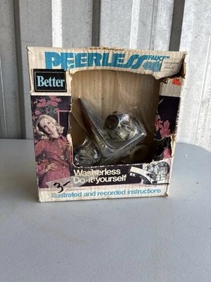 Grifo vintage acabado cromado sin igual hecho en EE. UU., nuevo en caja Foto 1 de 4