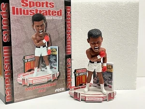 Muhammad Ali (1965 Sports Illustrated Cover) Limited Edition Bobblehead /100 - Picture 1 of 6