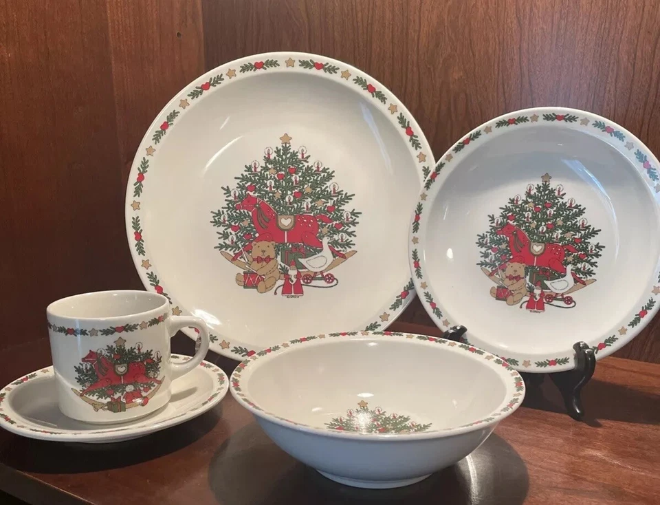 Servicio de vajilla vintage Ten Strawberry Street O' Christmas Tree para 4 ~ 20 piezas Foto 1 de 4