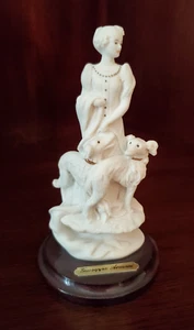 GIUSEPPE ARMANI "ELEGANT WOMAN WALKING TWO DOGS" FIGURINE - Picture 1 of 6