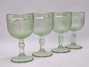 Vintage Indiana Tiara Chantilly Green Sandwich Glass Set of 4 Goblets 4.25" Tall - Picture 1 of 10