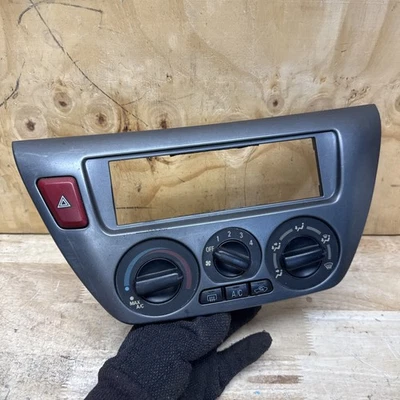 2002-2007 Mitsubishi Lancer Climate Control A/C Unit Bezel  Cables Silver — 第 1/4 张图片