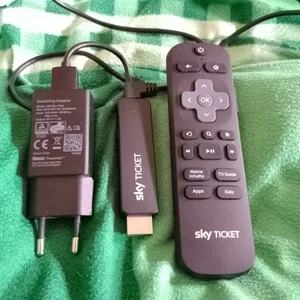 Sky Ticket TV Stick Entertainment - Schwarz - Bild 1 von 4