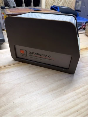 Sistema de almacenamiento Nintendo NES Game Pak, Docking Bay 10, gris excelentes fotos Foto 1 de 4