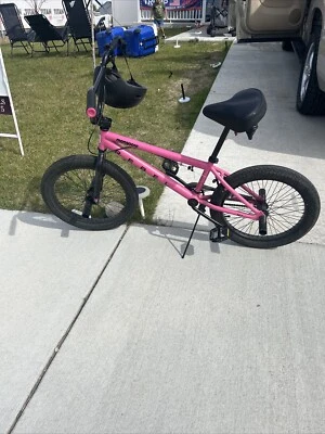 Cuadro resistente para bicicleta BMX Rebel X1 de 20" con clavijas delanteras y traseras, edades 8-12, rosa Foto 1 de 2