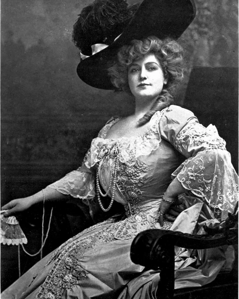 Lillian Russell 8X10 Photo Picture Image American actress & singer opera #9 - Image 1 of 1