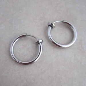 1 pair 16mm stainless steel clip on hoops non pierced ears 0.63 inch - Picture 1 of 6