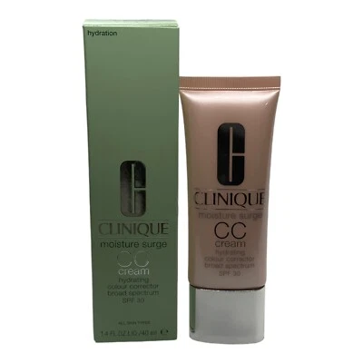 Clinique Moisture Surge CC Crema Hidratante Corrector de Color Medio Claro 1.4 OZ Foto 1 de 4