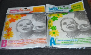 Cubierta de pañales de plástico estilo bikini BABY SCOTT ¡COMO NUEVO DE NUEVO! 2 tallas de colección década de 1960 - Imagen 1 de 3